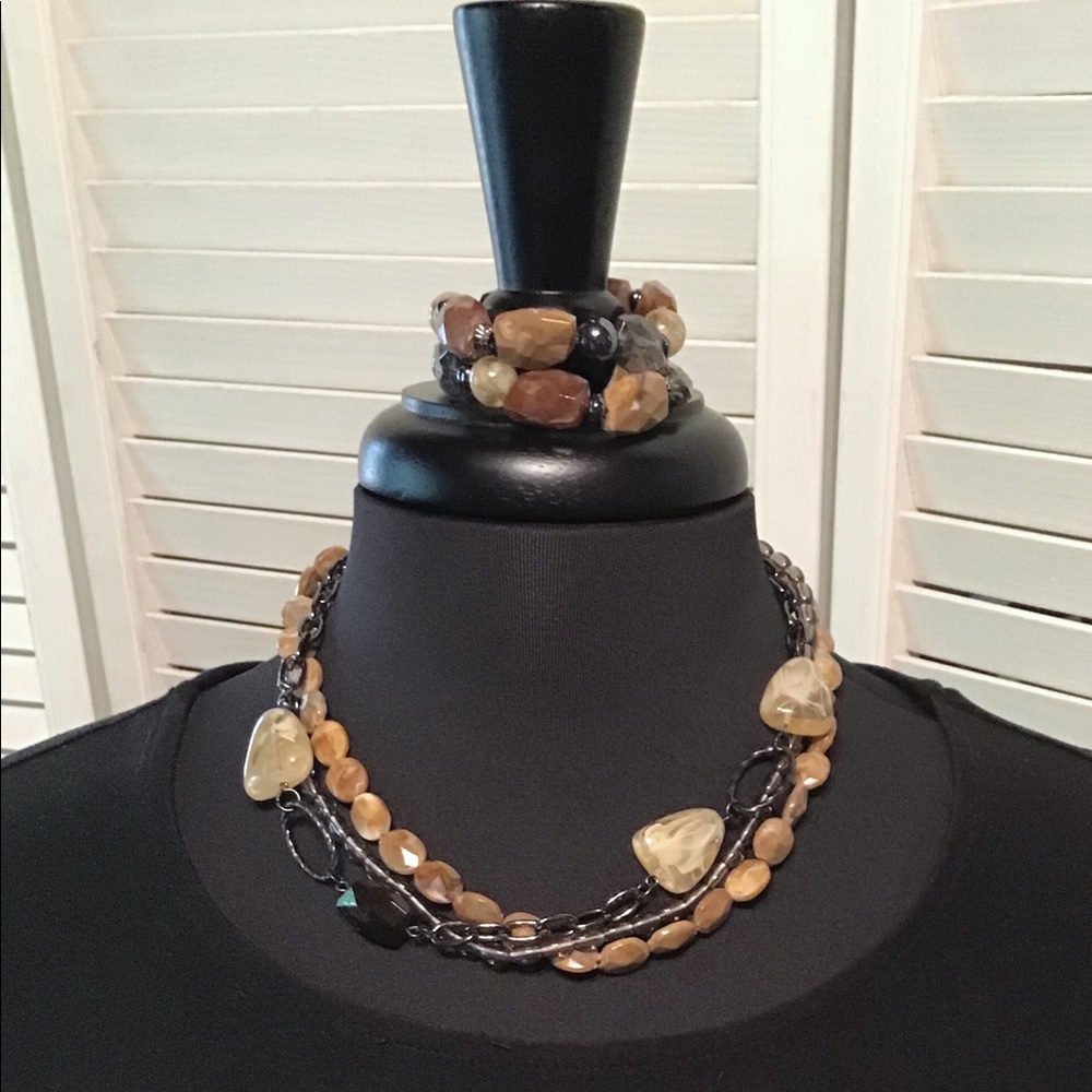 NWT Cookie Lee necklace and earrings